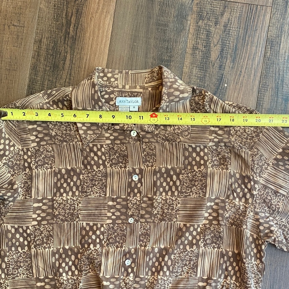 Ann Taylor Brown 100% Silk Patterned Blouse - Picture 6 of 9
